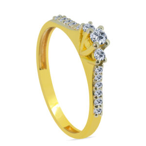 Pristine 18K Gold Diamond Ring D-6379